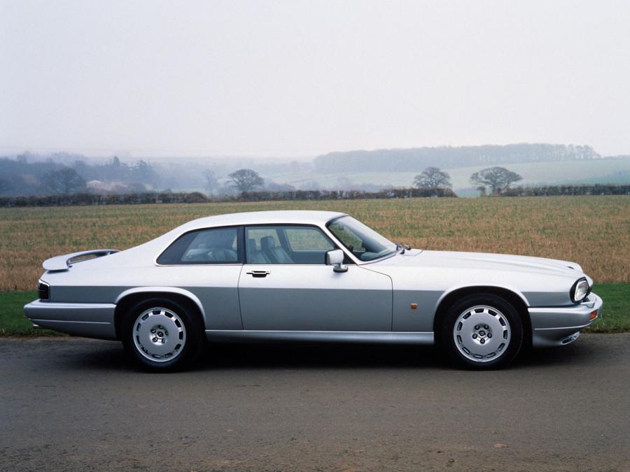  Jaguar XJR-S 6.0 by JaguarSport 1989 года  (фото 3 из 5)